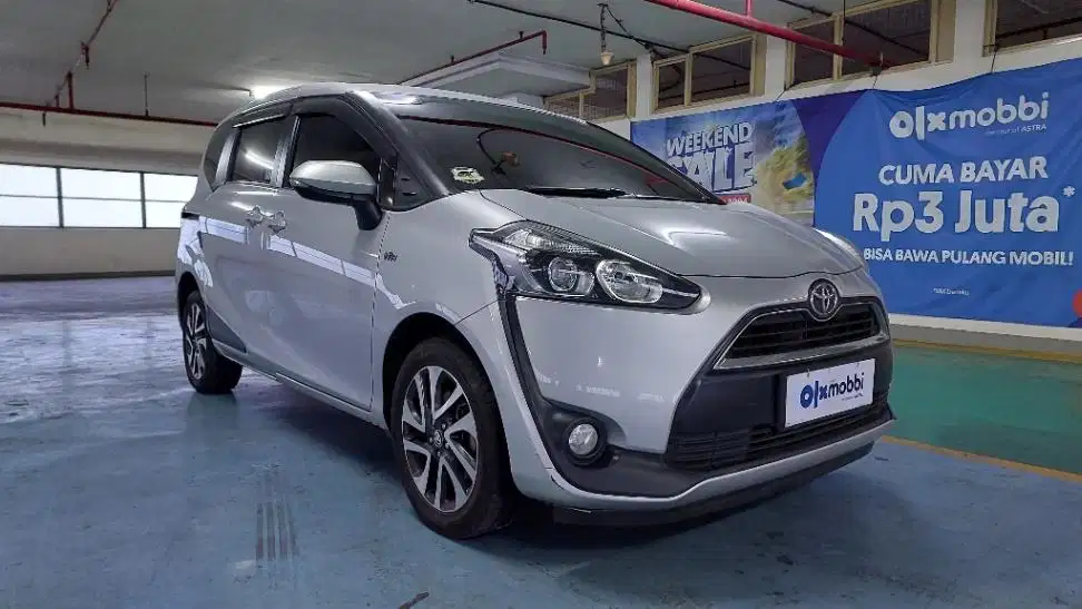 TDP 7,JT Toyota Sienta 1.5 G Bensin-MT Silver 2017