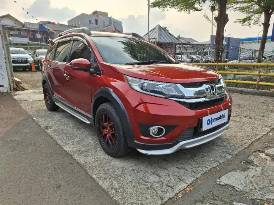 DP MURAH Honda BR-V 1.5 Prestige Bensin-AT 2016  CBBIB