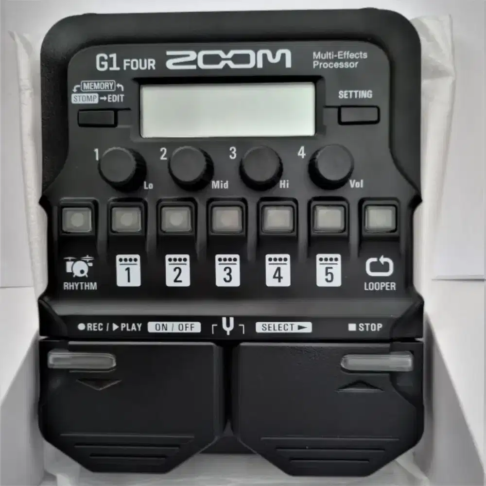 Zoom G1 four guitar effect efek ampli pedal audio gitar