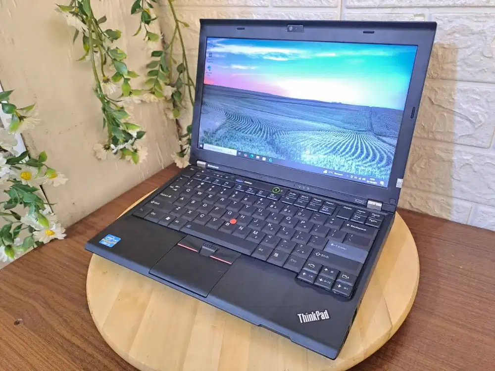 Lenovo Thinkpad X220 Intel Core i5-2520M RAM 8GB SSD 120GB 12.5 Inch
