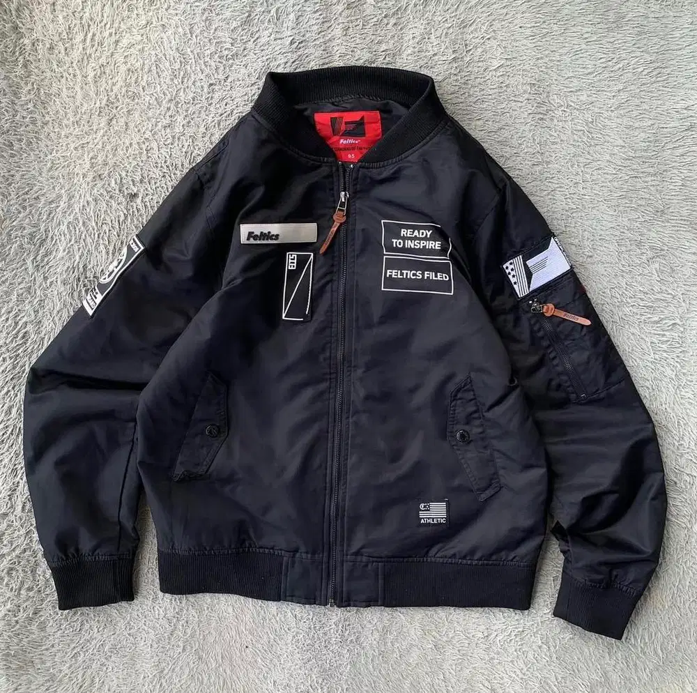 jaket Bomber Feltics