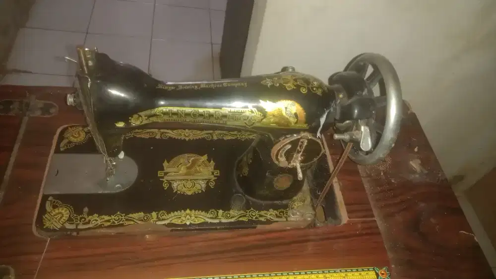 Mesin jahit Singer