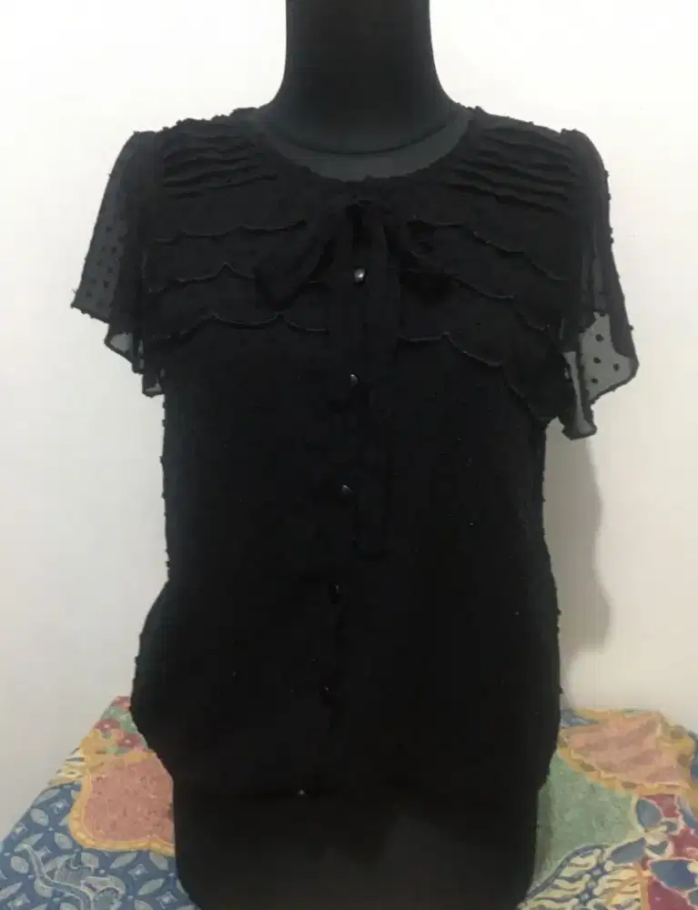 Blouse Chiffon Hitam motif ruby