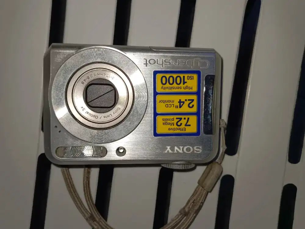 Kamera sony DSC S700 kondisi masih mulus dan normal