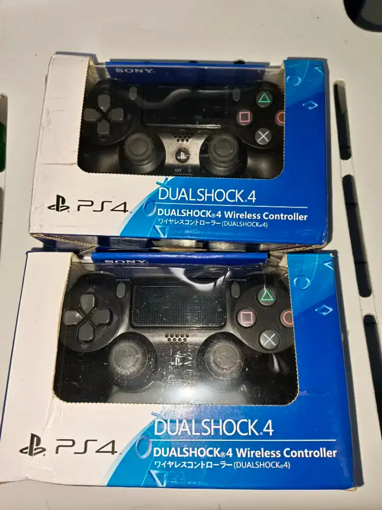 Dual shock 4 PS4 wireless controller