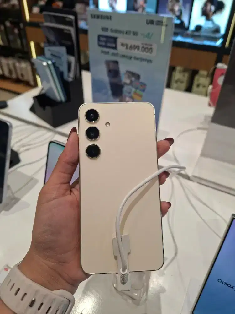 SAMSUNG S24 256 GB