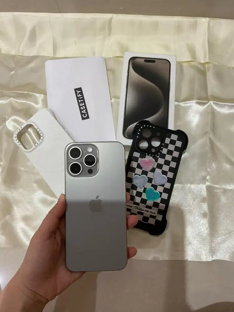 Iphone 15 Pro Max 512GB - FREE CASETIFY ORI (WHITE)