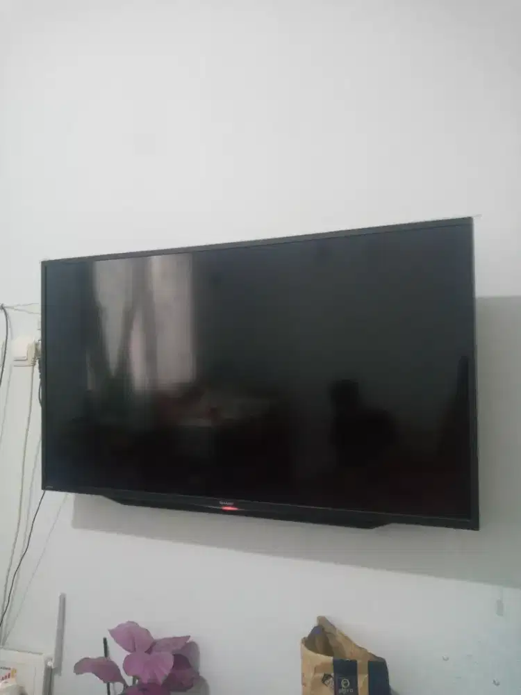 SHARP 43 INCH SMART TV LENGKAP