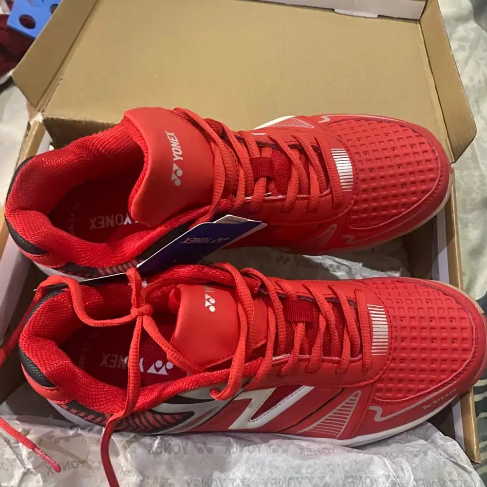 DIJUAL!! SEPATU BARU YONEX TOKYO 3 ORI SIZE 27 / 42 650k NEGO