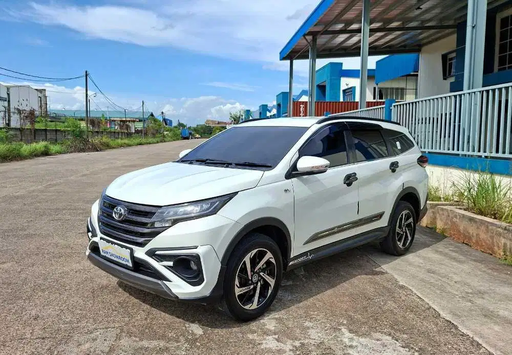 TOYOTA RUSH GR  1.5 AT 2022