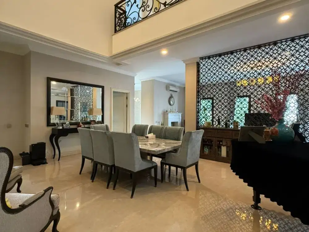 Rumah American Classic Senopati Gunawarman CIkatomas Kertanegara Wolter Monginsidi Hook