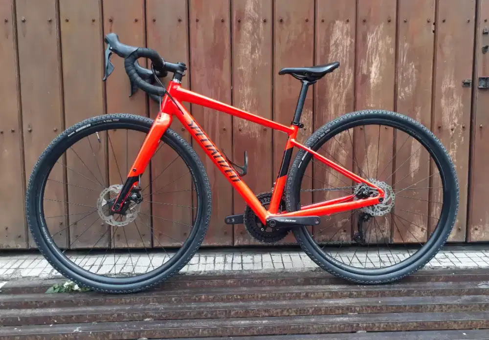 SEPEDA GRAVELBIKE SPECIALIZED DIVERGE