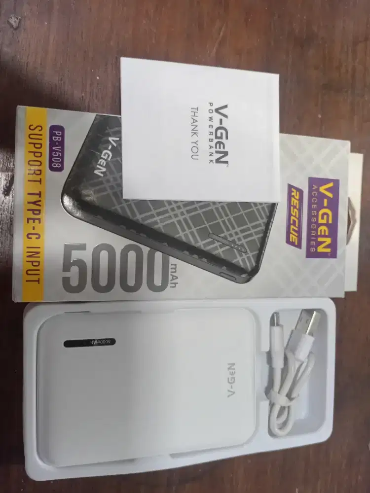 Jual cepat powerbank v-gent 5000mAh masih baru