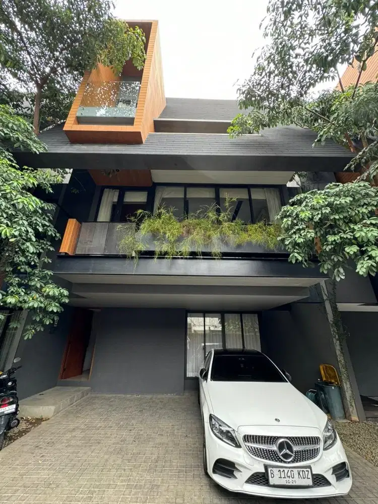 Di Sewakan Rumah di Kemang selatan Jakarta Selatan ( Furnish)