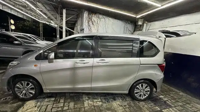 Honda Freed 2013 Bensin