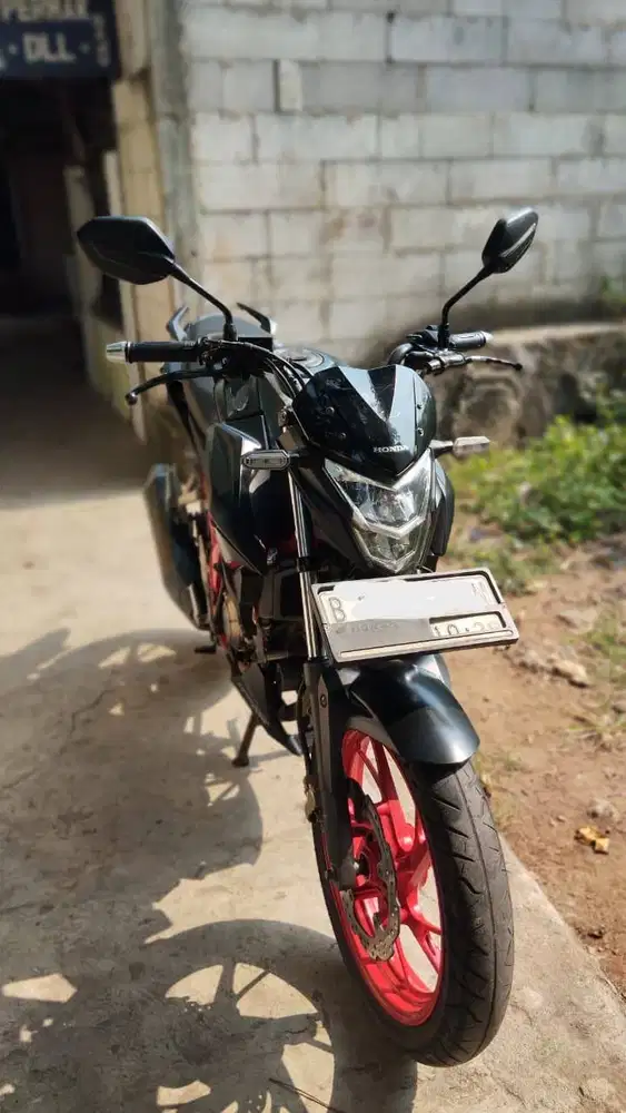 Honda CB150R Streetfire, tahun 2018, Pajak Hidup Panjang