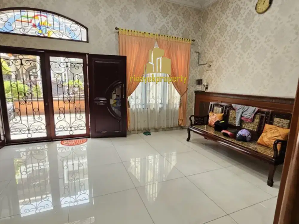 Villa Hook Taman Anggrek Blok A