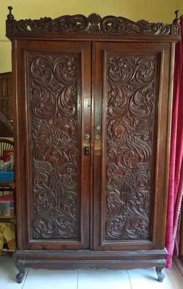 Lemari Jati Lawas