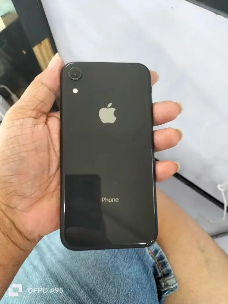 Iphone xr 128gb ibox lengkap
