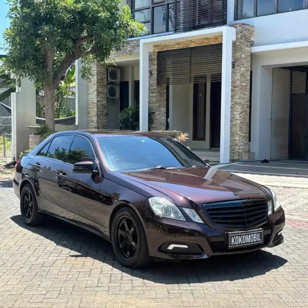 MERCEDES BENZ E250 AVANTGARDE 2010