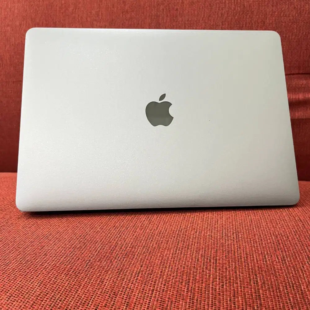 MacBook Pro 13 inch 2017 Touchbar i7 RAM 16GB SSD 1TB