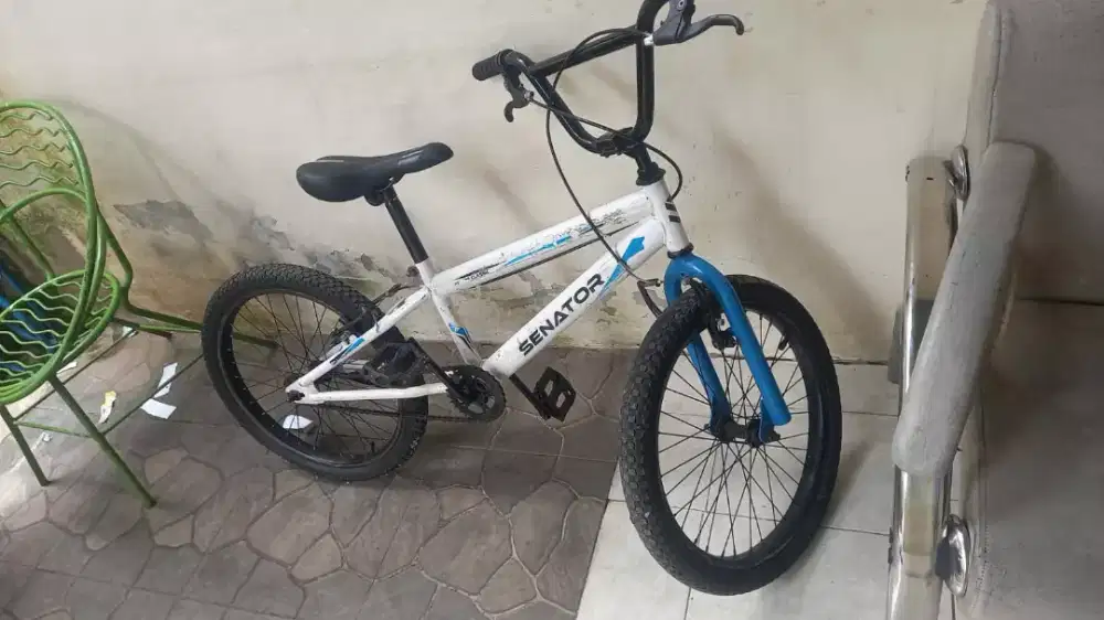 Sepeda anak mrek senator