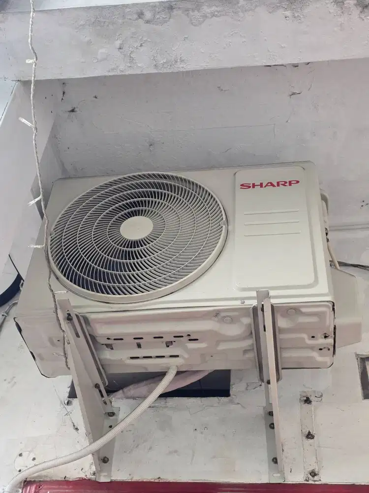 Di jual AC SHARP 2 PK, 8 bulan pake. Kondisi masih sangat bagus