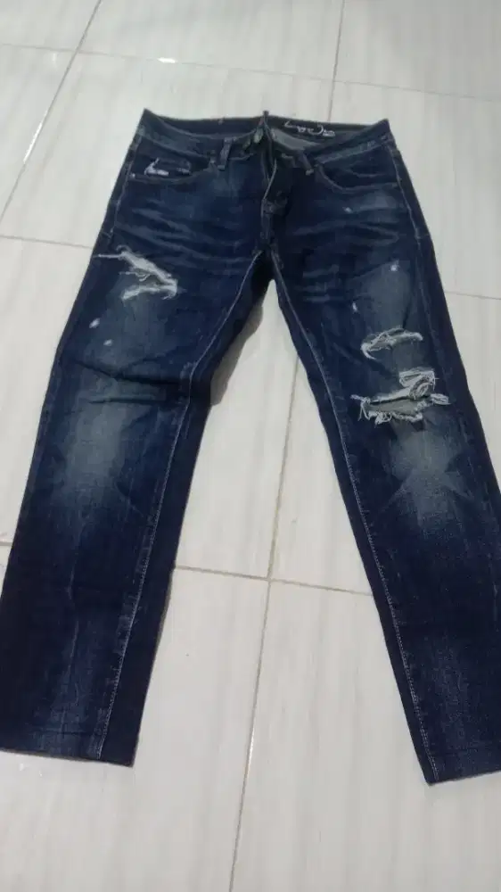 Celana logo jeans, no 27 warna biru.muat bb 47/48