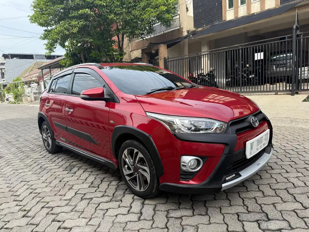 TOYOTA YARIS HEYKERS 1.5 MATIC 2016 ISTIMEWA