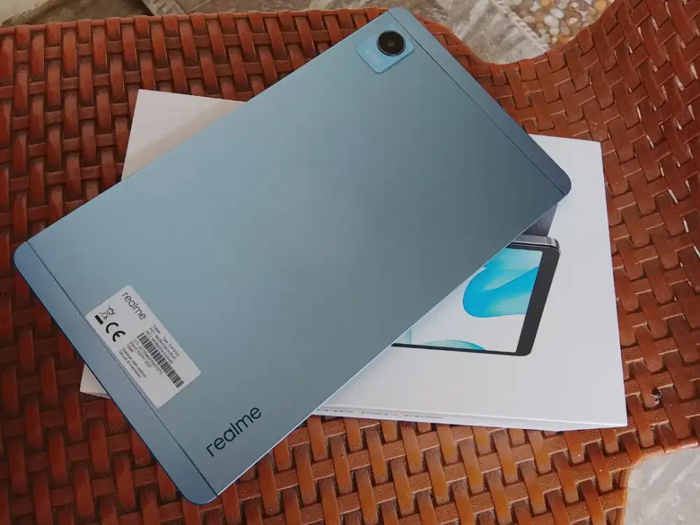 Realme PAD MINI 8.7 inchi
Ram 3/32
GB