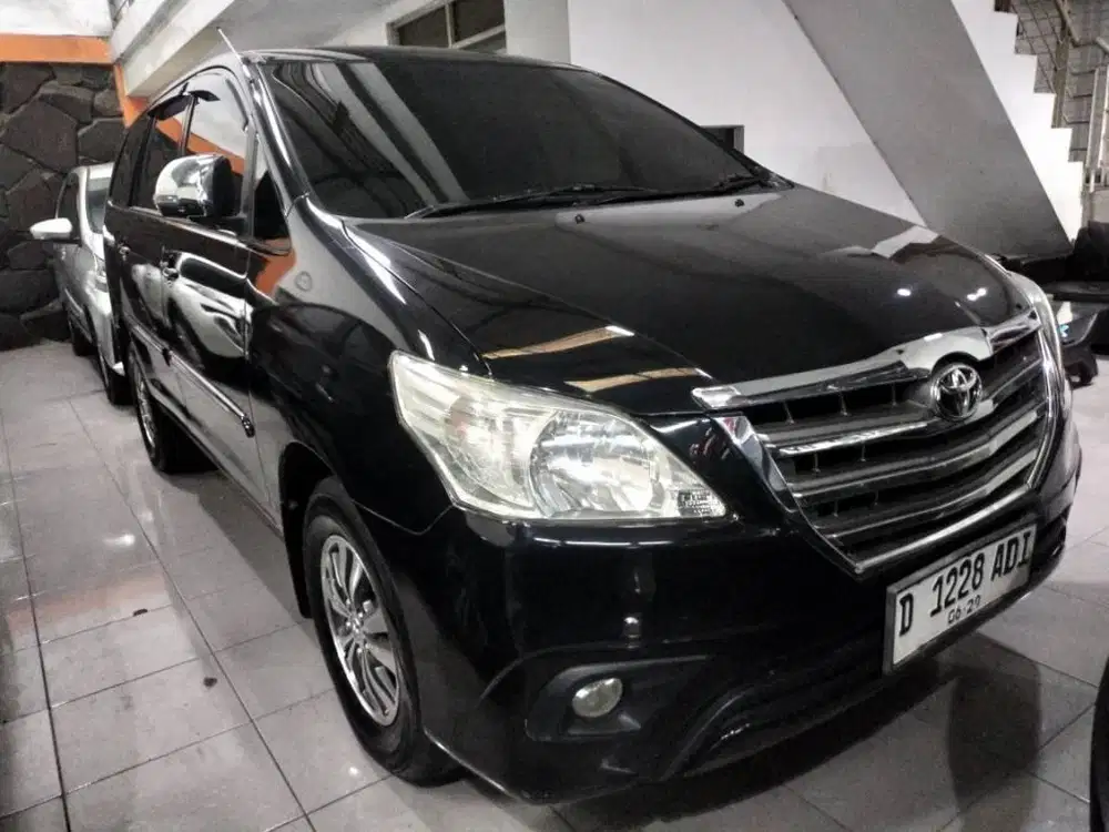 Toyota Innova G 2.0 at 2015 Dp 25jt