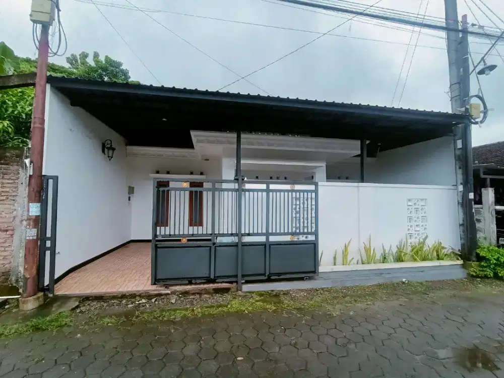 Disewakan rumah baru minimalis area Sidoarum