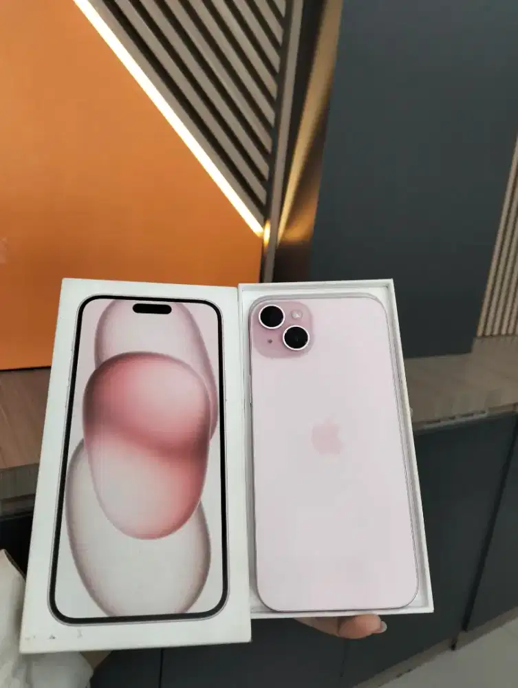 IPHONE 15 PLUS PINK
