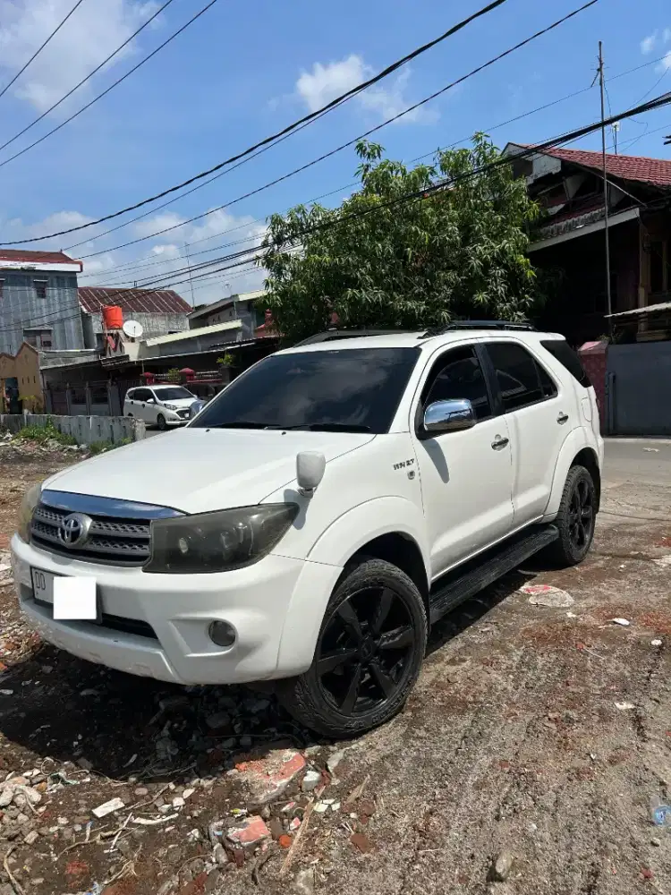 Dijual Fortuner 2009 Type G 2.7 Bensin