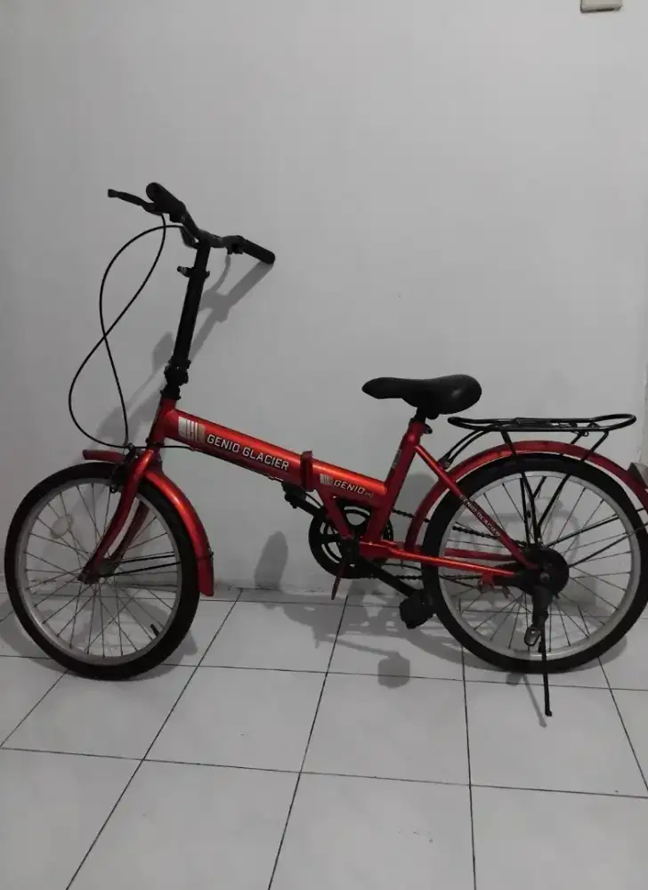 Sepeda  lipat merk  GENIO