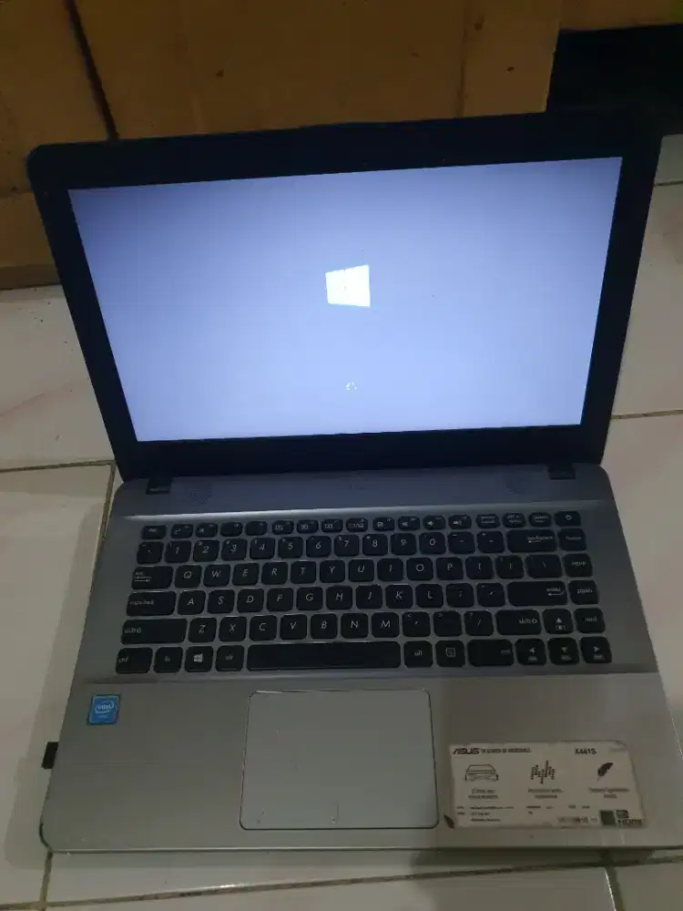 Laptop Asus ram 2gb SSD 128