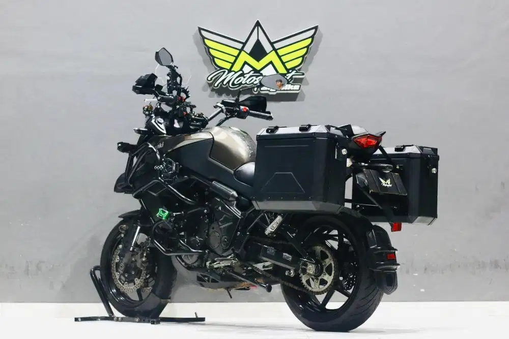 Kawasaki versys 650 like new CB 500x himalaya BMW GS 310  er6n