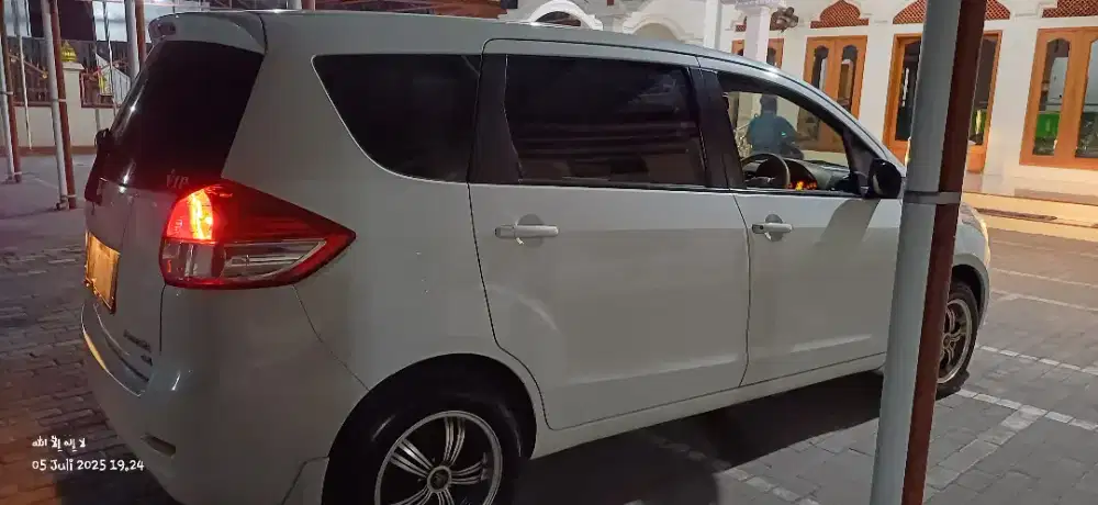 Ertiga GX Tahun 2012 Manual Warna White