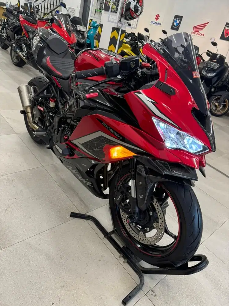 Kawasaki New ZX-25R ABS KQS 2023 warna Merah ZX25R ZX 25R 25 R 250 CC