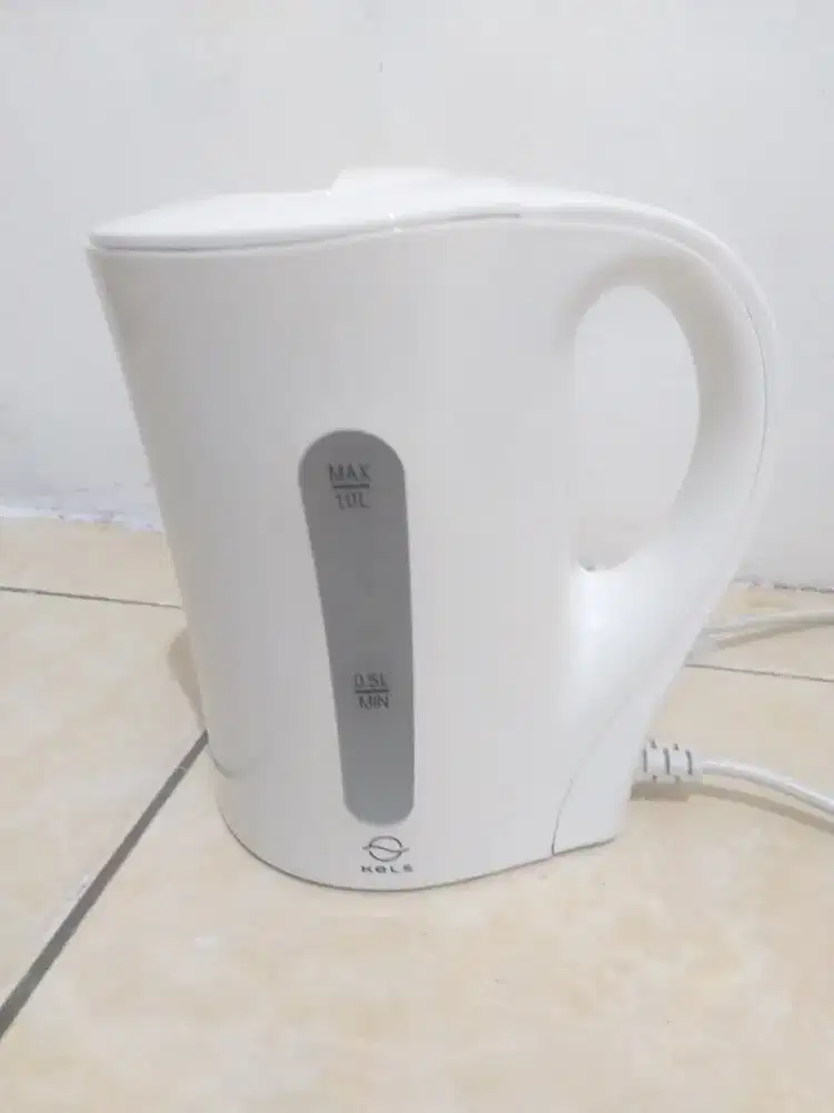 Kels 1 liter daven teko listrik putih ceret food grade dengan handle