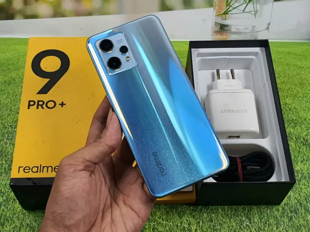 Realme 9 pro+ plus NFC 128GB mulus fullset Resmi SEIN