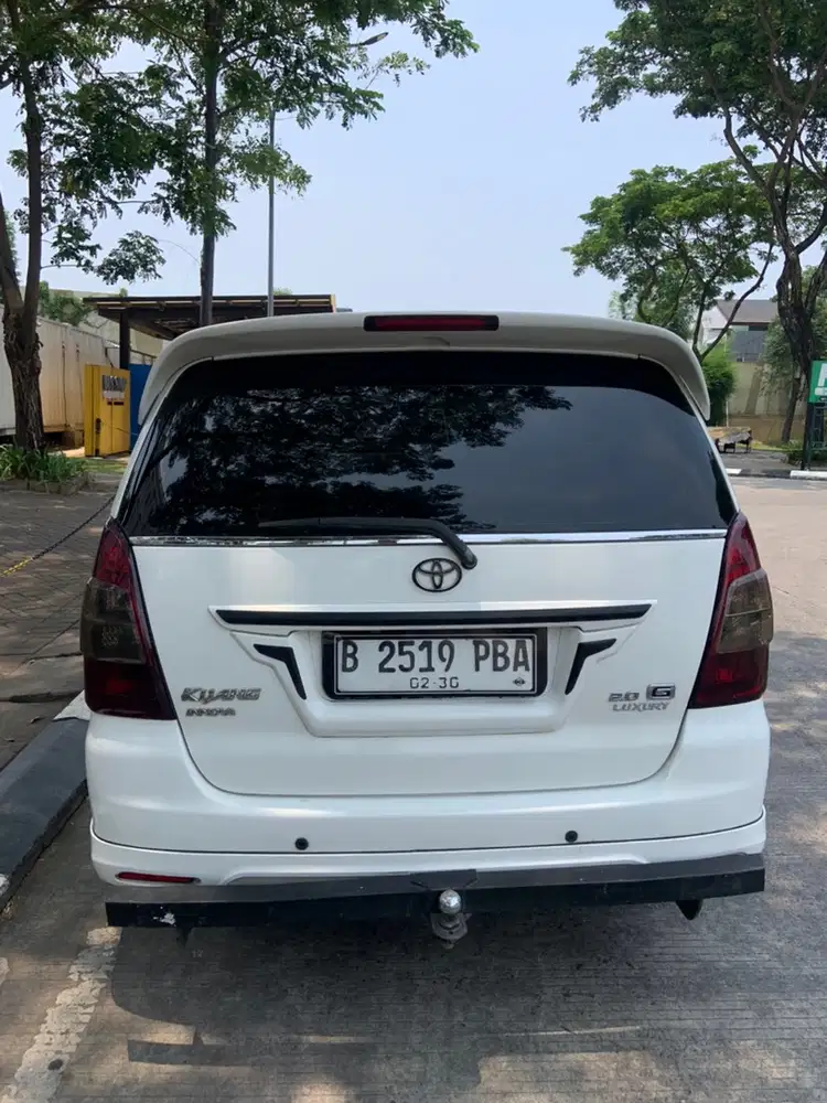 Toyota Kijang Innova 2012 Bensin
