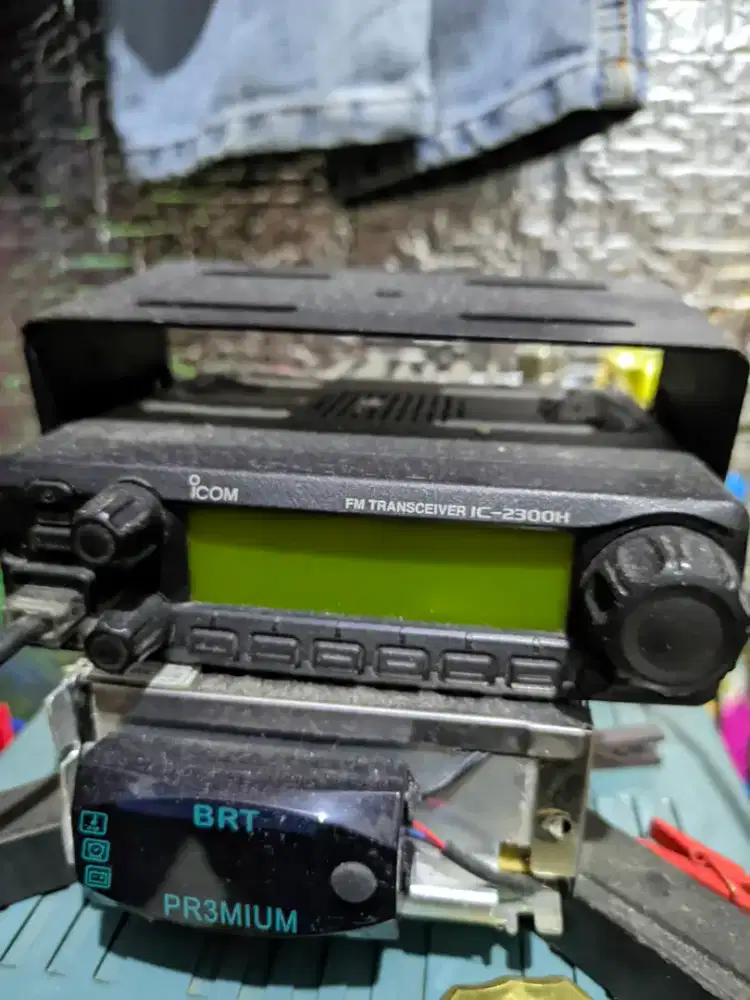 Radio Komunikasi Icom 2300 H