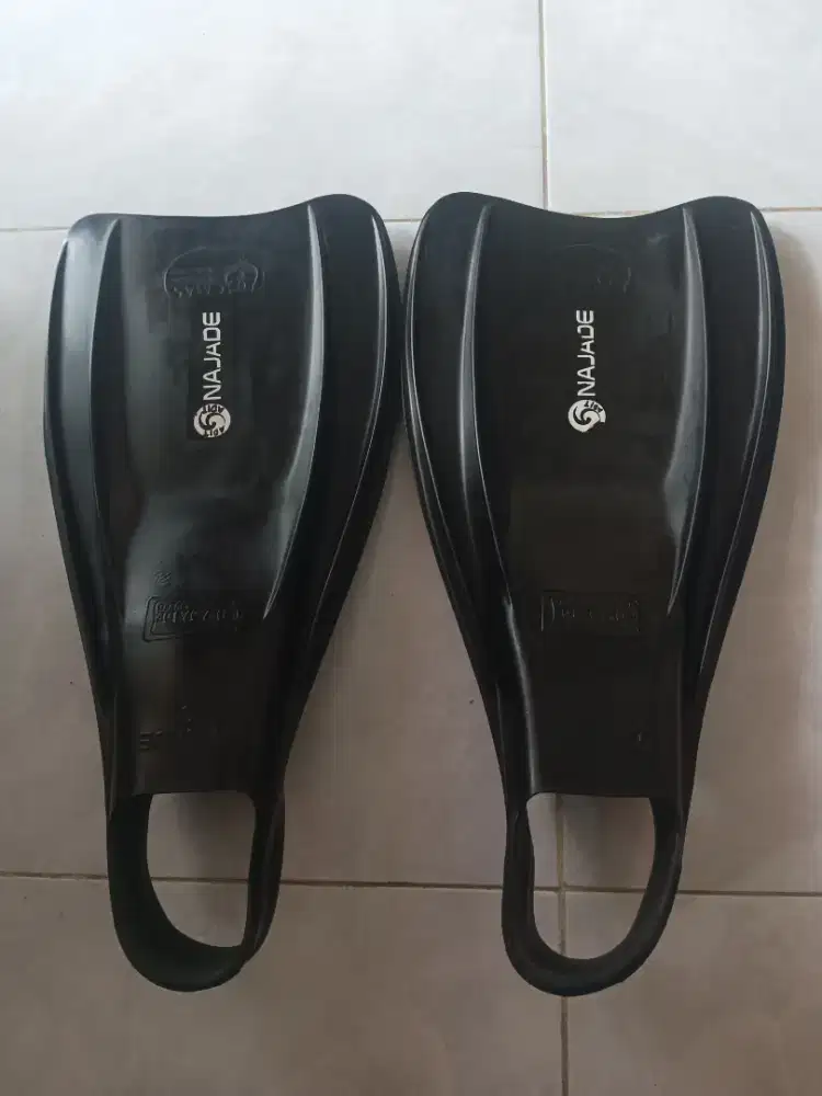 Di jual najade speed ukuran 3 nego tipis