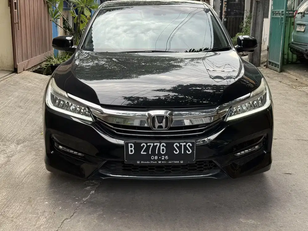 Harga cash !! Honda accord 2016 matic face lift  jual bu
