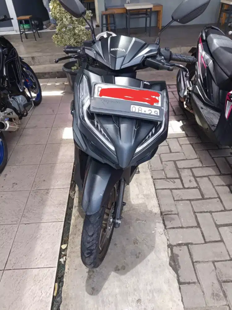 Honda Vario 125 Keyless CBS ISS Mulus Pajak hidup panjang