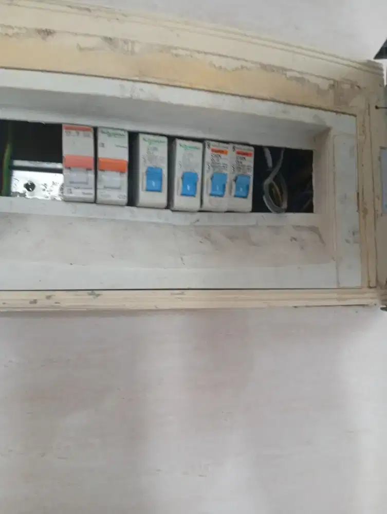 Terima pemasangan instalasi listrik rumah atau ruko