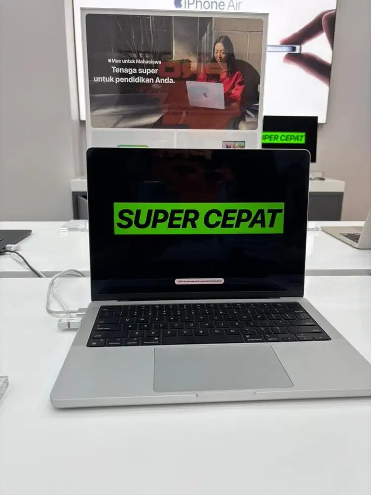CICILAN MACBOOK PRO M4 512 GB PROMO BUNGA 0%