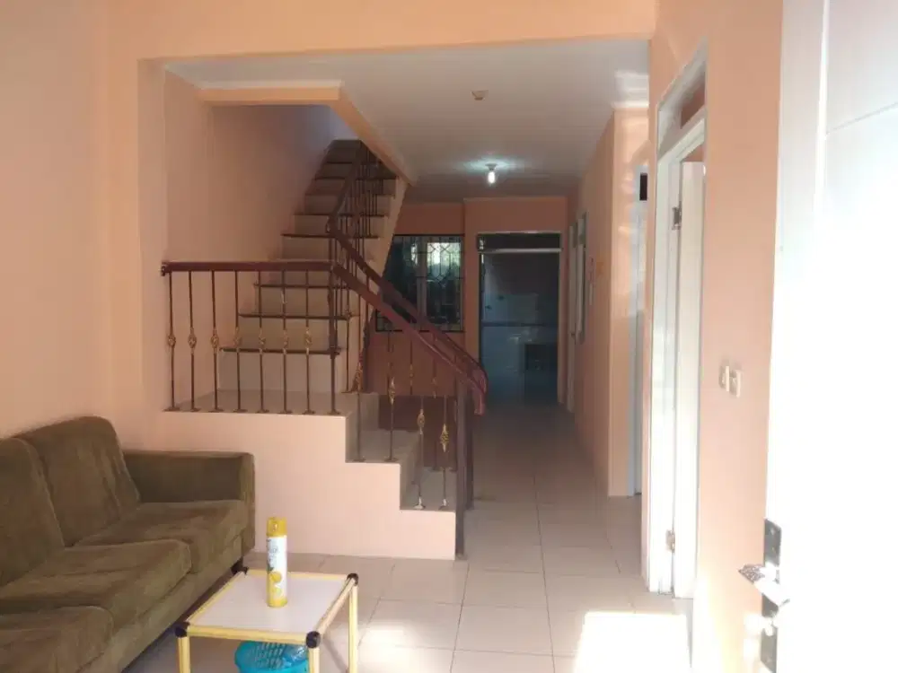 DIJUAL RUMAH 2 LANTAI BAGUS HARGA MURAH TAMAN BESAKIH SENTUL CITY SSR169