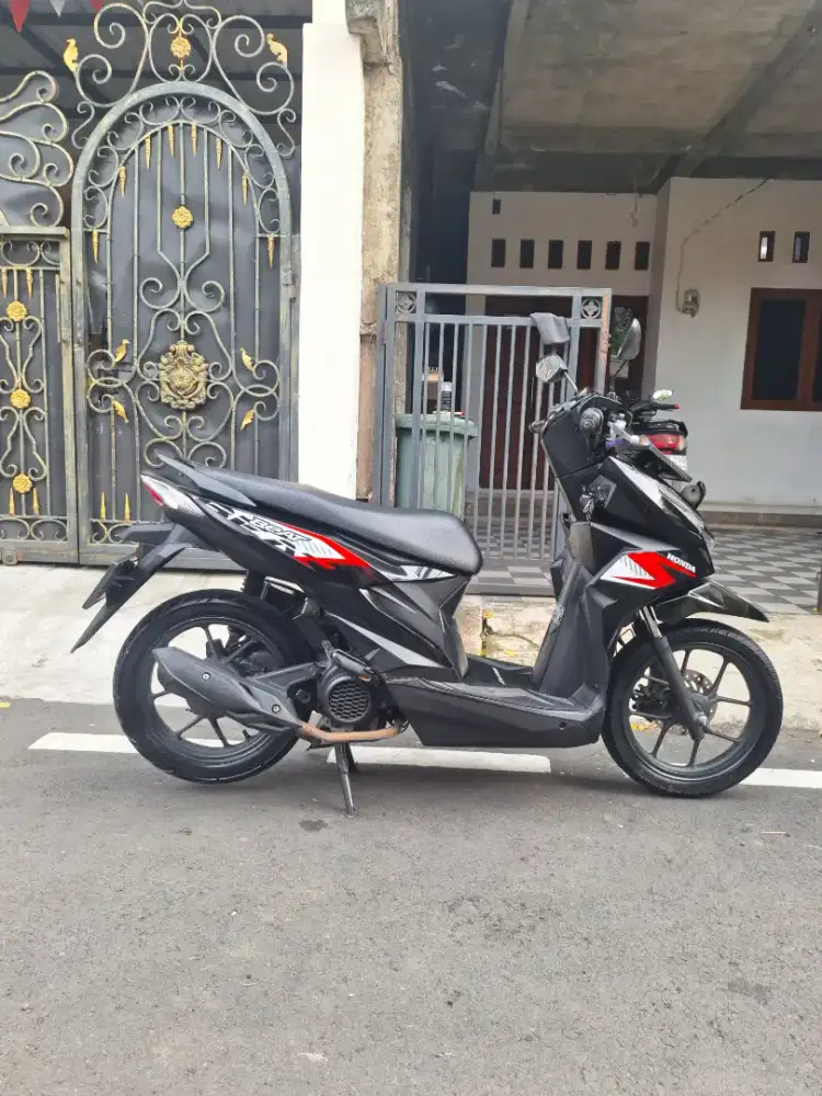 Honda Beat 2023 hitam menawan